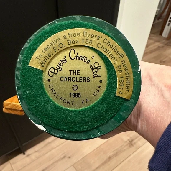 Byers Choice vintage 1995 caroler. Girl with skis. #11 of 100 - Picture 4 of 7